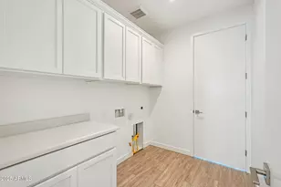 7957 W Griswold Rd, Peoria, AZ 85345 - Photo 37