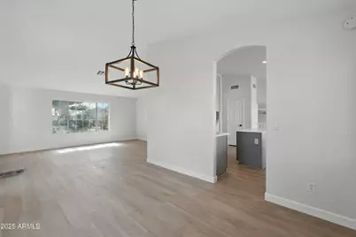 12751 N 85th Drive, Peoria, AZ 85381 - Photo 11