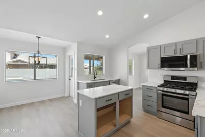 12751 N 85th Drive, Peoria, AZ 85381 - Photo 5