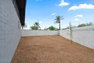 1102 E Redondo Cir, Tempe, AZ 85282 - Photo 27