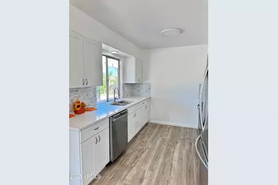 14202 N Lakeforest Drive, Sun City, AZ 85351 - Photo 17