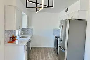 14202 N Lakeforest Dr, Sun City, AZ 85351 - Photo 13