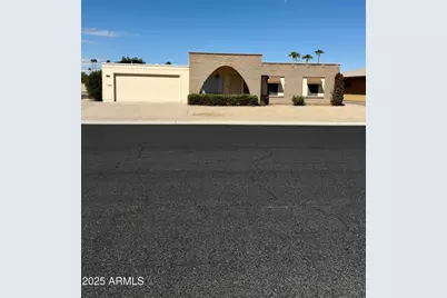 14202 N Lakeforest Drive, Sun City, AZ 85351 - Photo 1