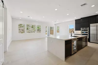 27712 N 74th Lane, Peoria, AZ 85383 - Photo 5