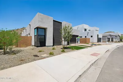 27712 N 74th Lane, Peoria, AZ 85383 - Photo 3