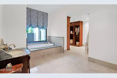 6324 N 48th Place, Paradise Valley, AZ 85253 - Photo 25