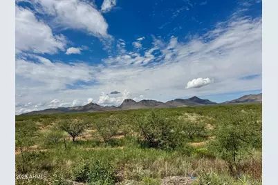 2537 N Euphoria Lane, Huachuca City, AZ 85616 - Photo 31