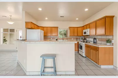 2537 N Euphoria Lane, Huachuca City, AZ 85616 - Photo 9