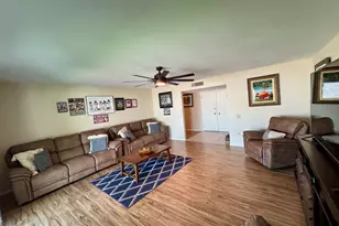 10520 W Campana Dr, Sun City, AZ 85351 - Photo 13