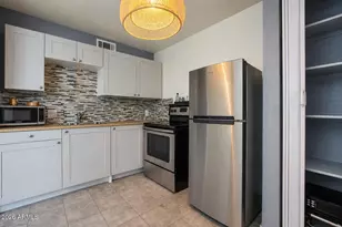 2551 W Rose Ln, Phoenix, AZ 85017 - Photo 9