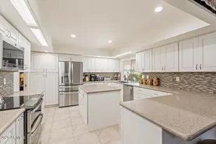 9429 W Rolling Hills Dr, Sun City, AZ 85351 - Photo 3