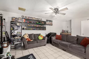 4601 W Golden Ln, Glendale, AZ 85302 - Photo 9