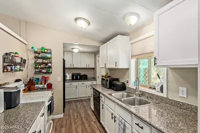 33541 S Mountain View Road, Black Canyon City, AZ 85324 - Photo 15