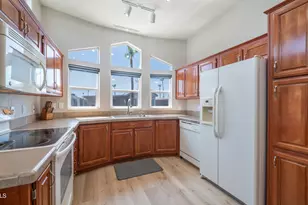 241 Aquamarine Dr, Apache Junction, AZ 85119 - Photo 1