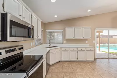 10820 N 57th Drive, Glendale, AZ 85304 - Photo 11