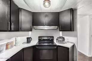 8601 N 71st Ave, Glendale, AZ 85301 - Photo 9