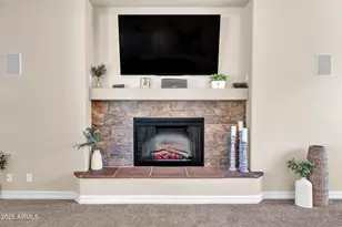 810 W Hidden Vly Dr, Phoenix, AZ 85086 - Photo 15