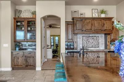 810 W Hidden Valley Drive, Phoenix, AZ 85086 - Photo 11