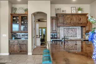 810 W Hidden Vly Dr, Phoenix, AZ 85086 - Photo 11