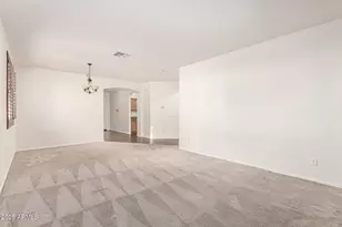 10385 W Robin Ln, Peoria, AZ 85383 - Photo 19