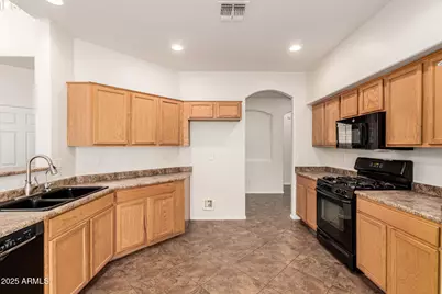 10385 W Robin Lane, Peoria, AZ 85383 - Photo 11