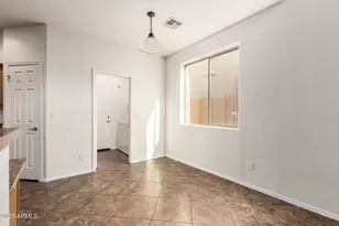 10385 W Robin Ln, Peoria, AZ 85383 - Photo 9