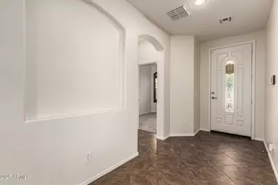 10385 W Robin Lane, Peoria, AZ 85383 - Photo 5