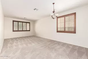 10385 W Robin Ln, Peoria, AZ 85383 - Photo 15