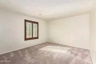 10385 W Robin Ln, Peoria, AZ 85383 - Photo 17