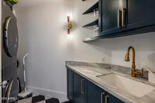 2211 E Camelback Rd, Phoenix, AZ 85016 - Photo 37