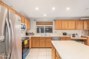 3935 W Charter Oak Rd, Phoenix, AZ 85029 - Photo 9