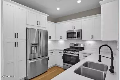 3941 E Cat Balue Drive, Phoenix, AZ 85050 - Photo 11