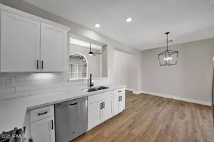 3941 E Cat Balue Dr, Phoenix, AZ 85050 - Photo 9