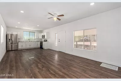 12814 N 19th Place #19, Phoenix, AZ 85022 - Photo 11