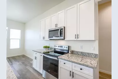 11000 W Cove Drive, Arizona City, AZ 85123 - Photo 7