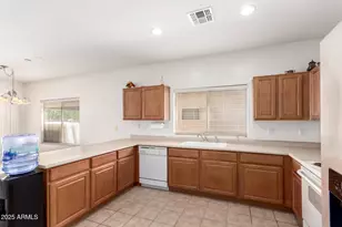44922 W Alamendras St, Maricopa, AZ 85139 - Photo 11