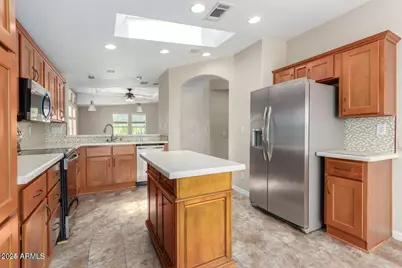 3301 S Goldfield Road #4027, Apache Junction, AZ 85119 - Photo 5