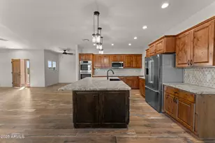 4950 Black Mountain Rd, Wickenburg, AZ 85390 - Photo 9