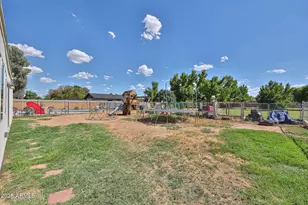 7025 W Country Gables Dr, Peoria, AZ 85381 - Photo 43