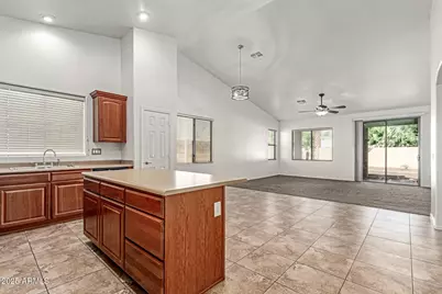 7341 N 72nd Avenue, Glendale, AZ 85303 - Photo 9