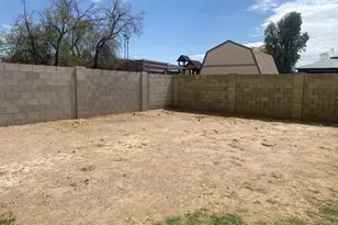 11615 N 39th Dr, Phoenix, AZ 85029 - Photo 5