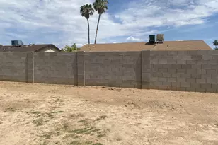 11615 N 39th Dr, Phoenix, AZ 85029 - Photo 7