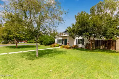 1002 E Medlock Drive, Phoenix, AZ 85014 - Photo 3