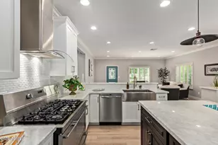 1002 E Medlock Dr, Phoenix, AZ 85014 - Photo 11