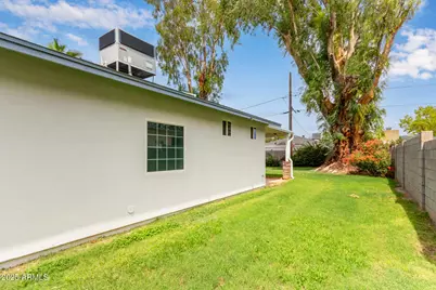 1002 E Medlock Drive, Phoenix, AZ 85014 - Photo 43