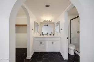 1708 E Solano Dr, Phoenix, AZ 85016 - Photo 13