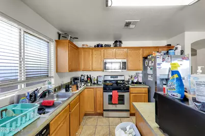 2308 S 66th Lane, Phoenix, AZ 85043 - Photo 9