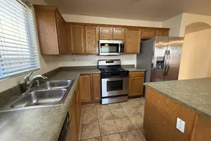 2308 S 66th Ln, Phoenix, AZ 85043 - Photo 7