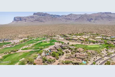 2474 S Moonlight Drive #9, Gold Canyon, AZ 85118 - Photo 5