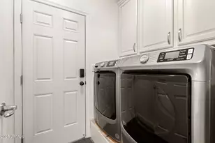 305 S Val Vista Dr, Mesa, AZ 85204 - Photo 13